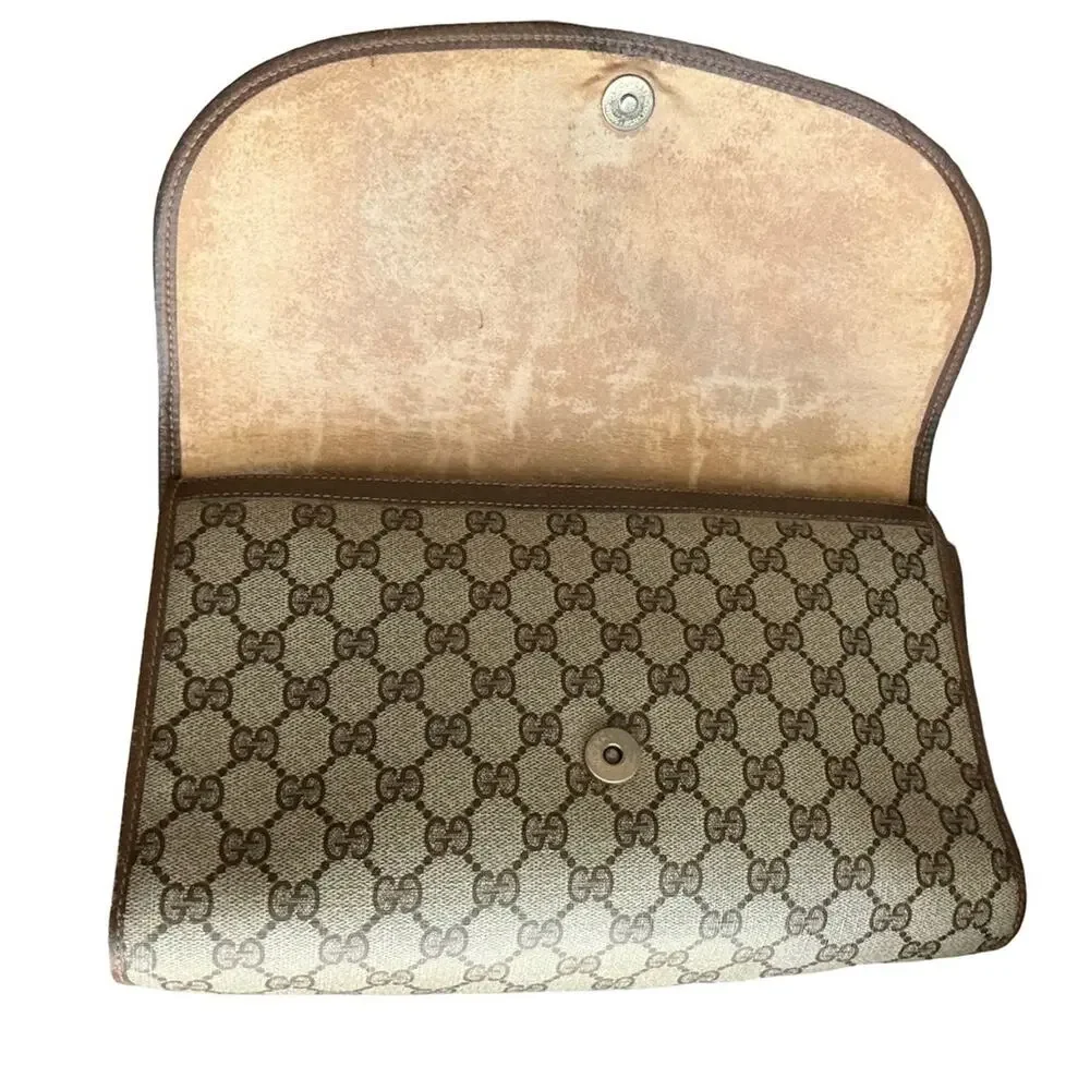 Gucci Beige GG Supreme Canvas Clutch with Brown Trim and Green-Red Web